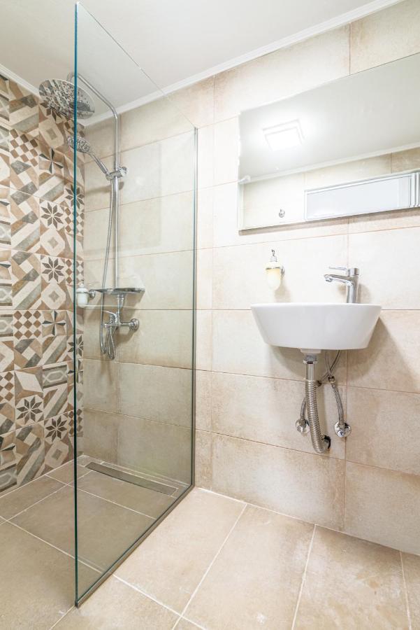 New Loft In The Heart Of City Center Héraklion Extérieur photo
